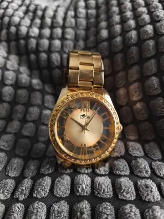 Reloj Lotus Dorado