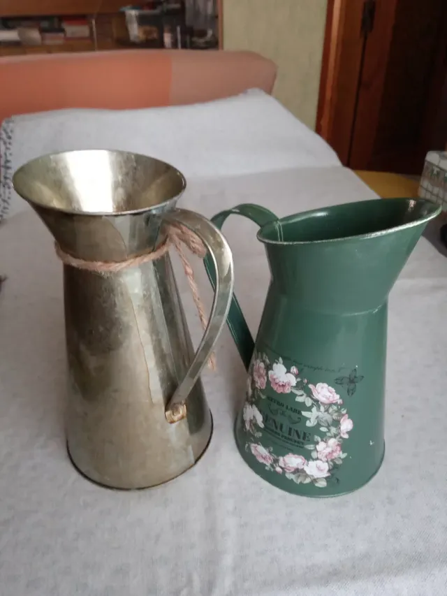 Caraffe decorative in metallo