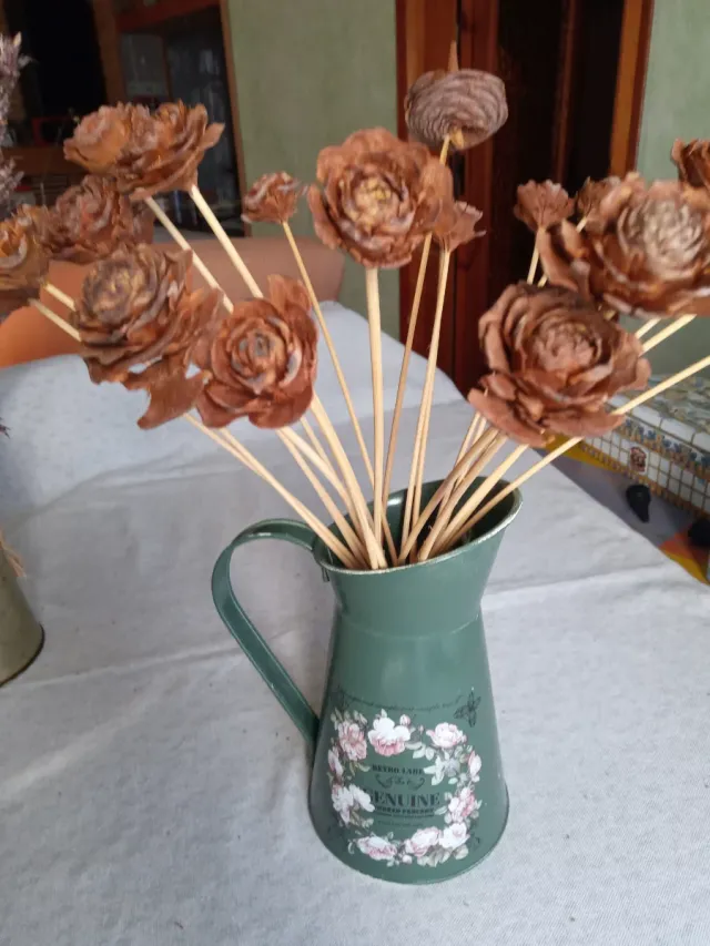 Caraffe decorative in metallo