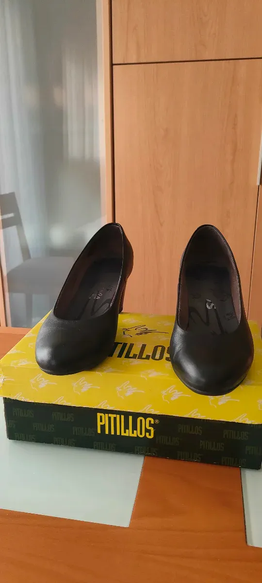 Zapatos de salón Pitillos Talla 38 Negros