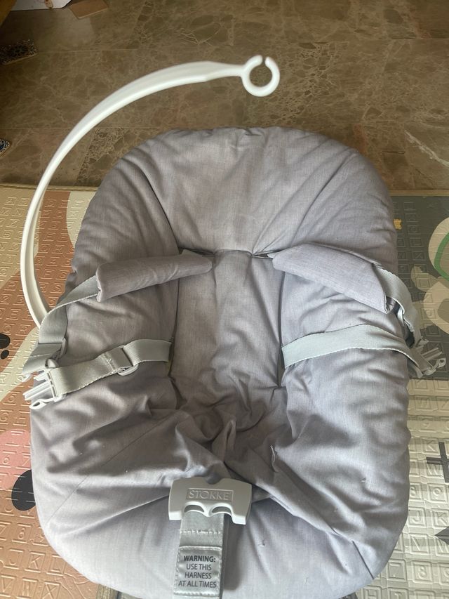 Trona Stokke para recién nacidos