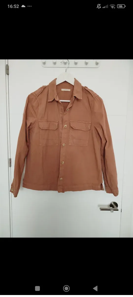 Chaqueta Eseoese terracota