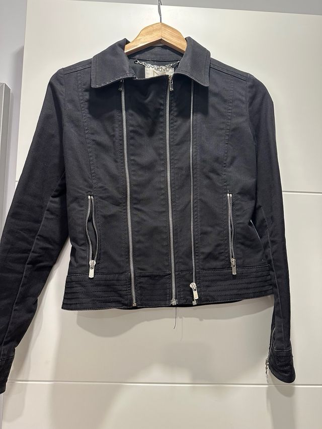 Chamarra negra by Madonna H&M