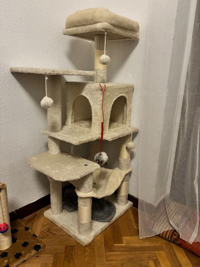 Rascador para gatos de varios niveles
