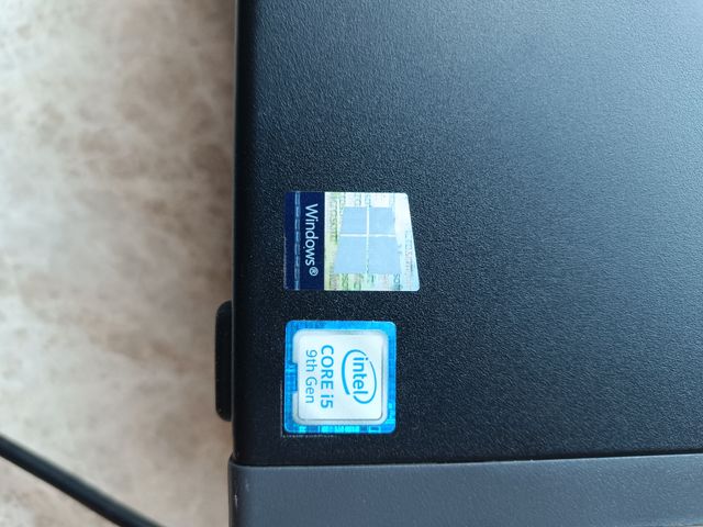 Lenovo ThinkCentre M720s i5-9400