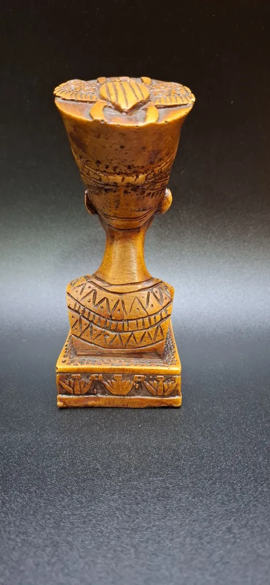 Figura Nefertiti Egipcia