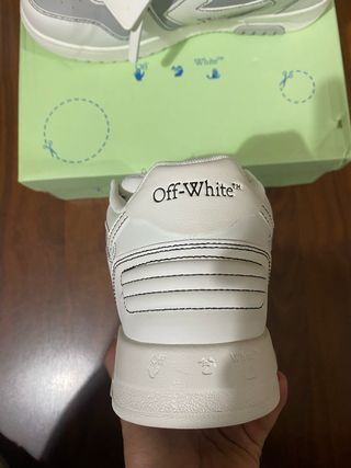 Tênis Off-White Cinza e Branco