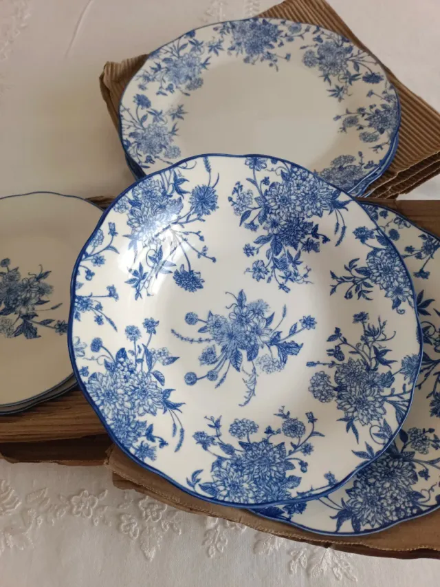 Vajilla La Cartuja de Sevilla Azul y Blanco