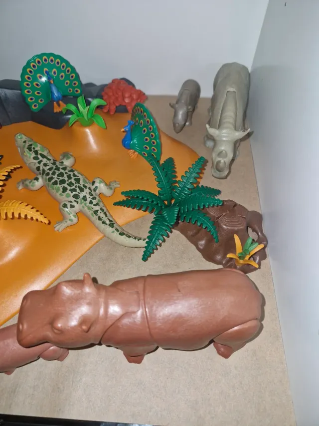 Diorama Playmobil Animales Safari