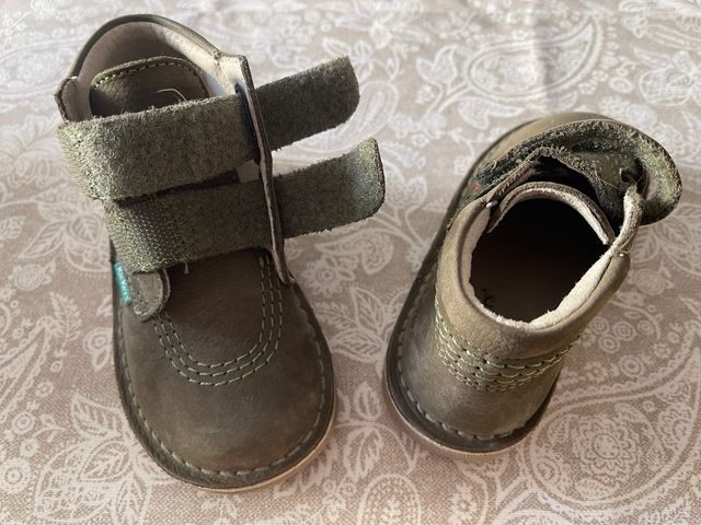 Botas Kickers talla 24