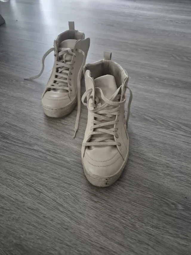 Zapatillas Scalpers Beige