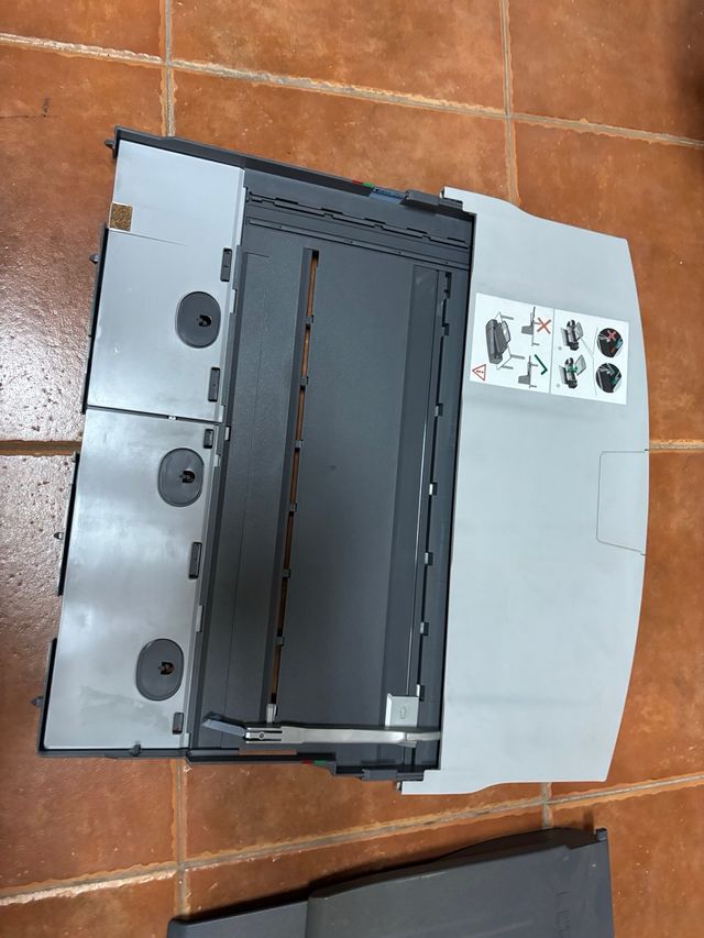 Impresora HP Designjet 100 plus con rollo A1