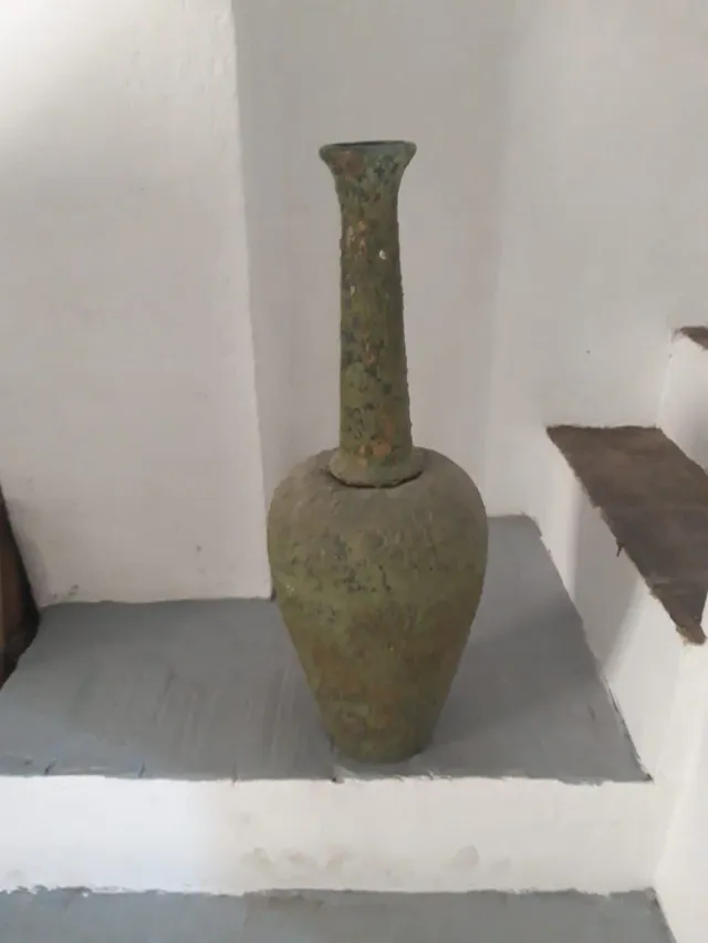 Jarrón alto de cerámica