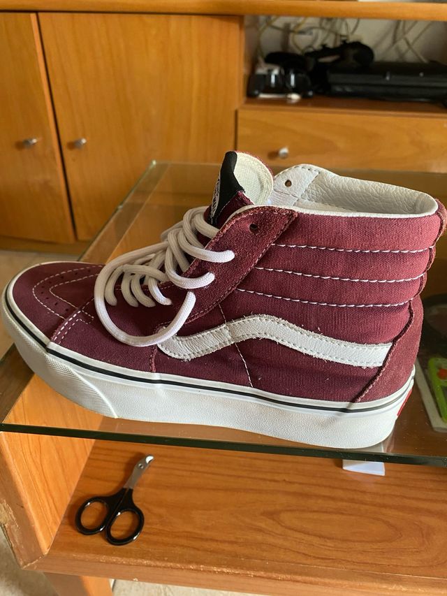 Zapatillas Vans Sk8-Hi Rojas y Blancas
