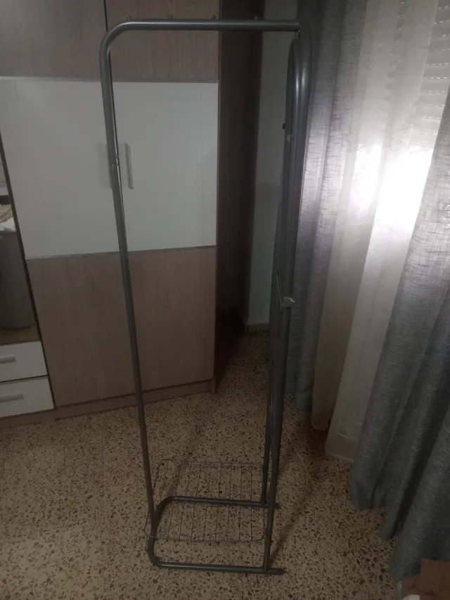 Perchero Metálico Gris