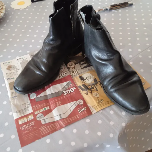 Botas negras de cuero