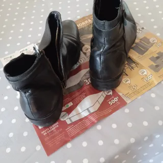 Botas negras de cuero