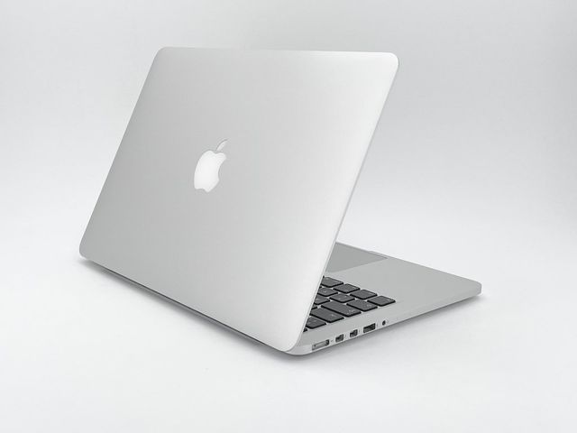 MacBook Pro 13" Intel Core i5 2.7GHz 2 núcleos - SSD 256GB - RAM 8GB