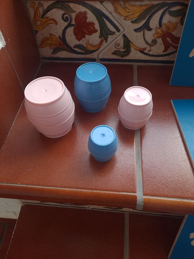 Alfabeto in legno con matita e regalo, antico