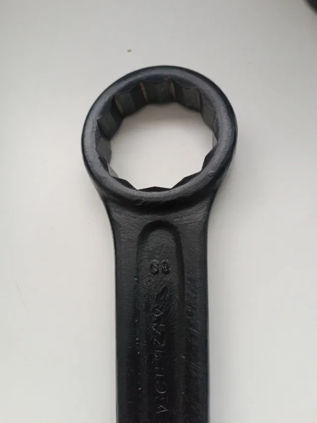 Llave de golpe cerrada 60 mm marca BELLOTA