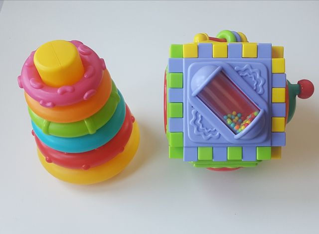 Cubo puzle de juegos y colores + Pirámide aros
