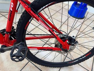 Bicicleta de Montaña Roja Racer 290FD