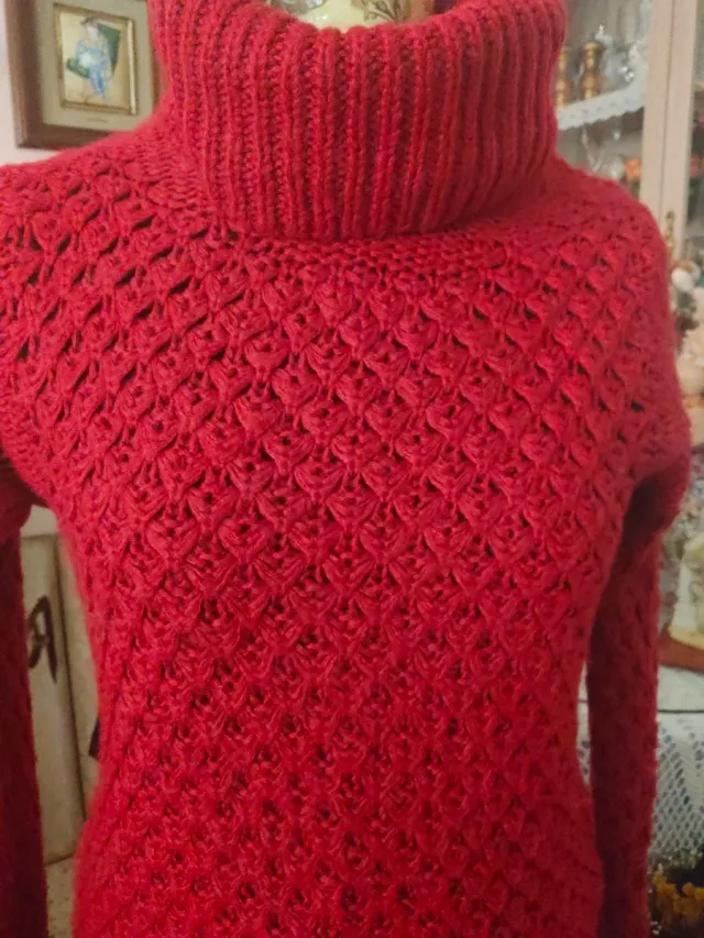 Suéter de punto cuello alto rojo Talla S