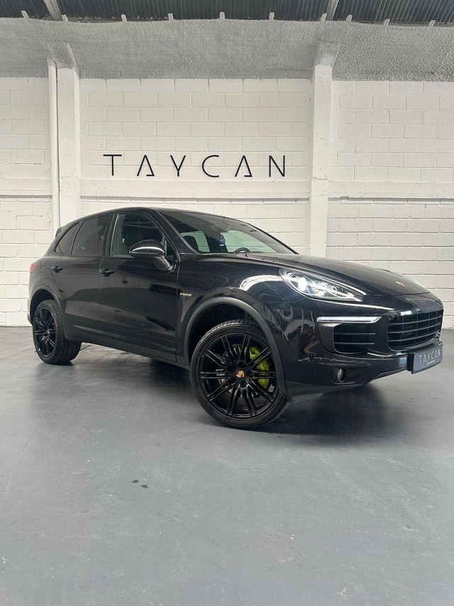 Porsche Cayenne S E-Hybrid Full Black