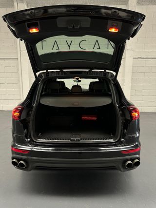 Porsche Cayenne S E-Hybrid Full Black