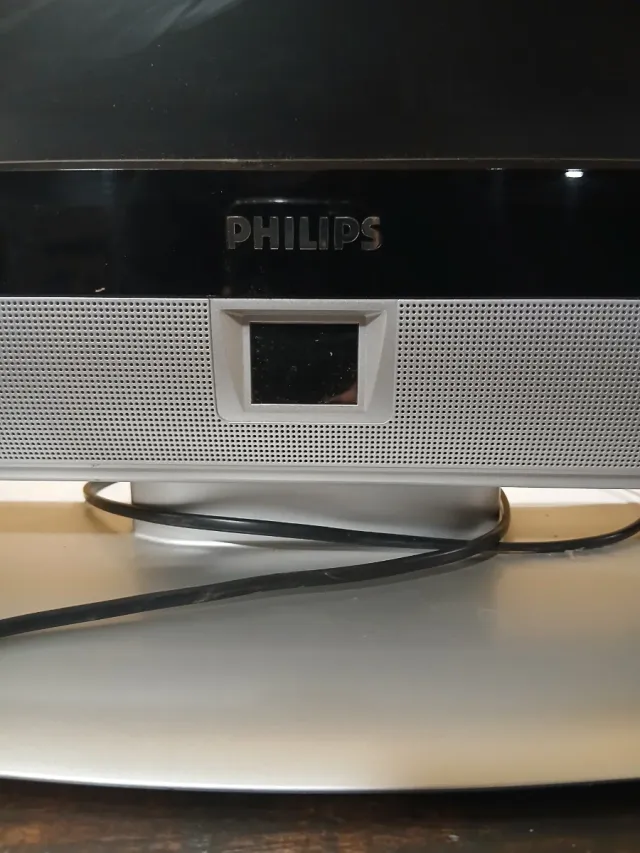 Televisión Philips Plata y Negra