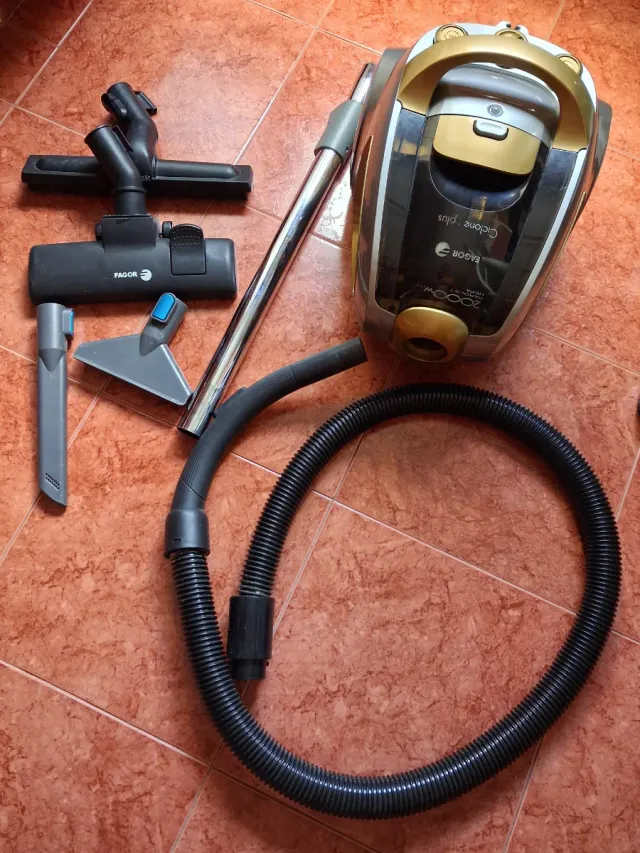 Aspiradora Fagor Cyclone Plus 2000W