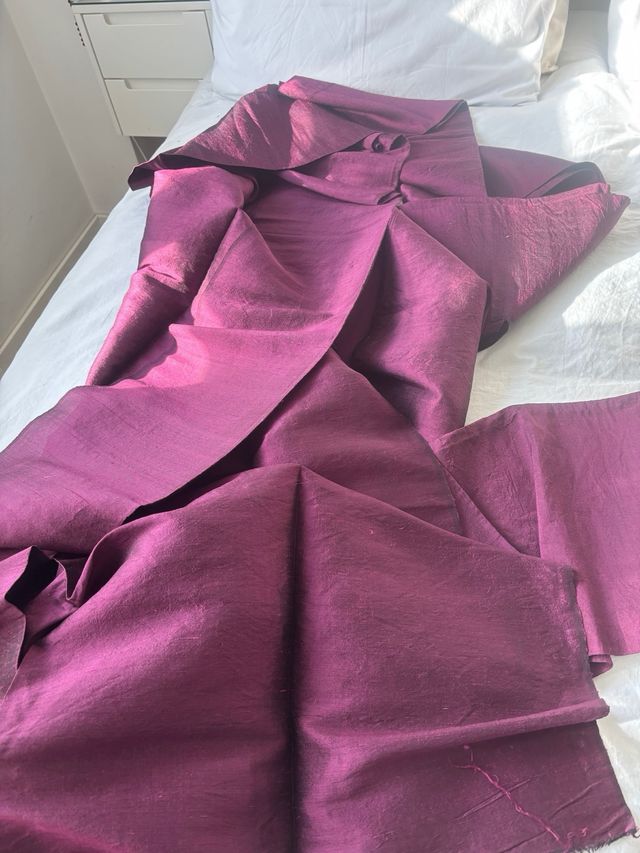 Tela Seda Salvaje Morado  4.90m x 103 m