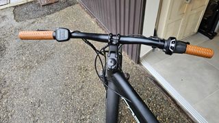 Bici elettrica uomo 28 ammortizzata