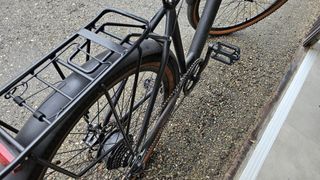 Bici elettrica uomo 28 ammortizzata