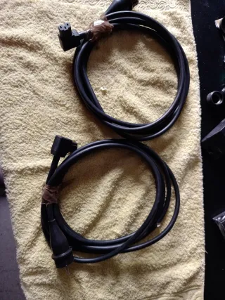 Cable alimentación 4m conector H.  Tengo 3 .