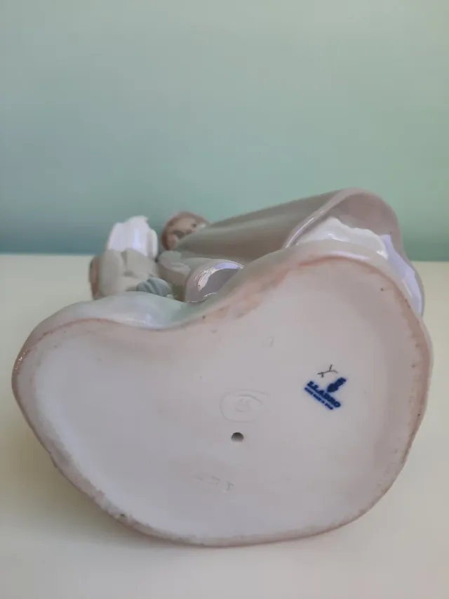 Lladró: Paloma al Regazo