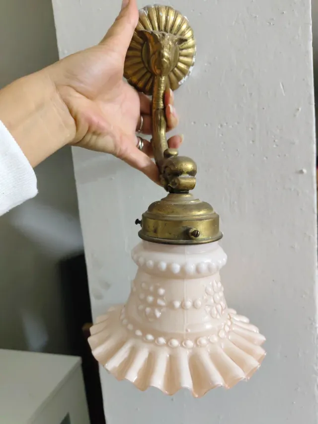 Aplique pared antiguo pez dorado cristal opalino