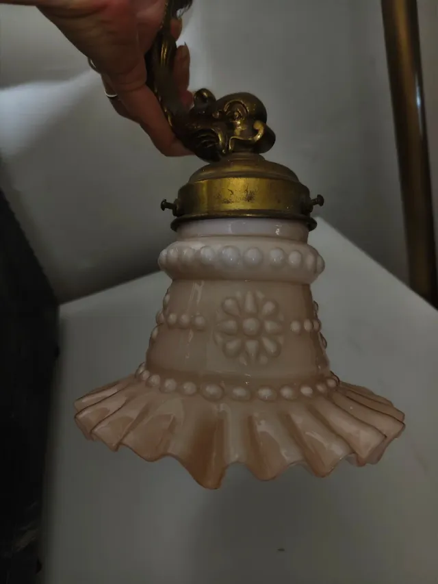 Aplique pared antiguo pez dorado cristal opalino