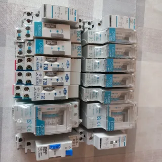 Material eléctrico nuevo sin usar