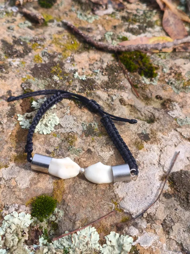 Pulsera de perlas de venado