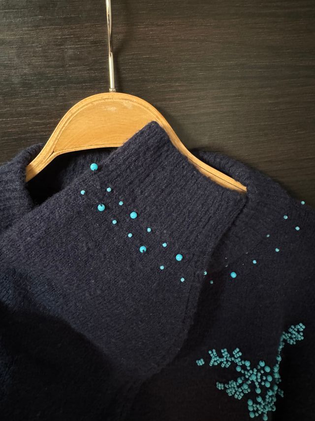 Jersey de Lana Azul con Perlas