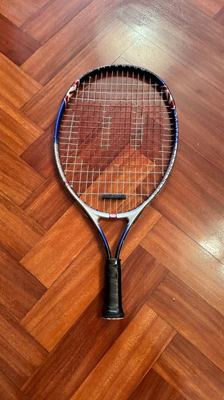 Raqueta de tenis junior marca Wilson