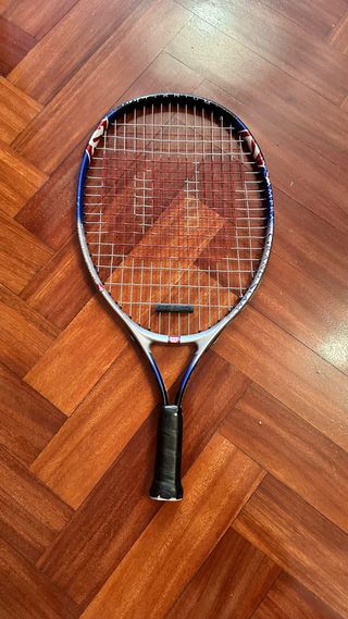 Raqueta de tenis junior marca Wilson