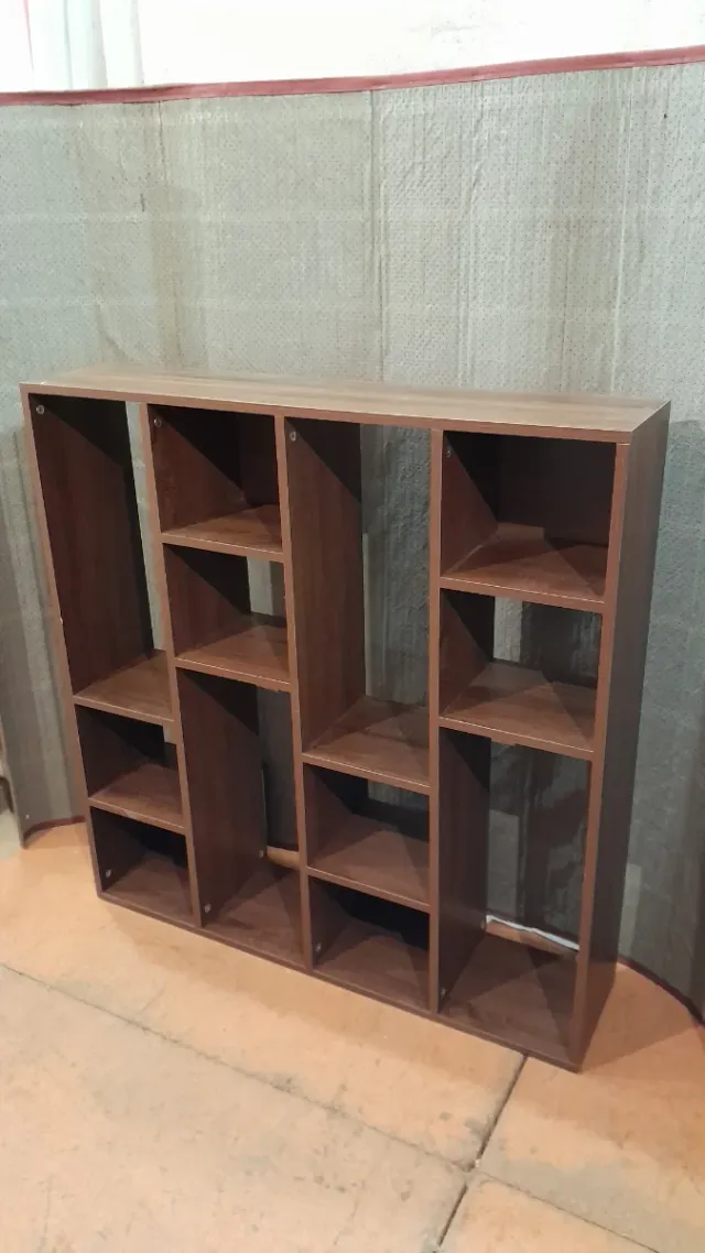 Estantería de madera modular