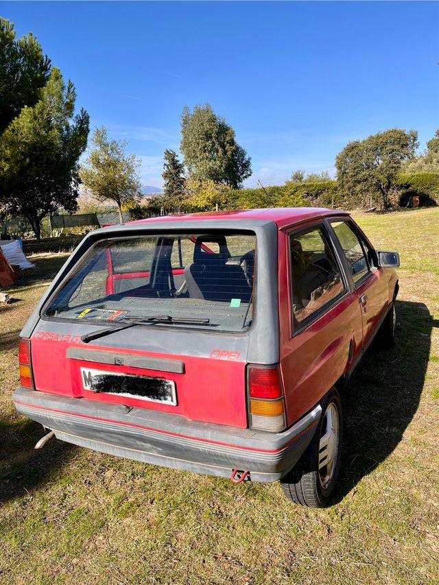 Coche Clásico Opel Corsa