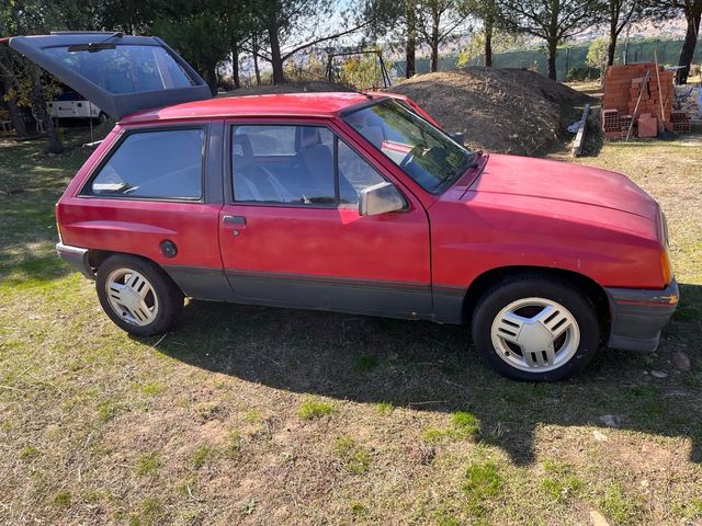 Coche Clásico Opel Corsa