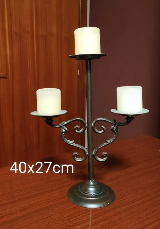 Candelabro de metal