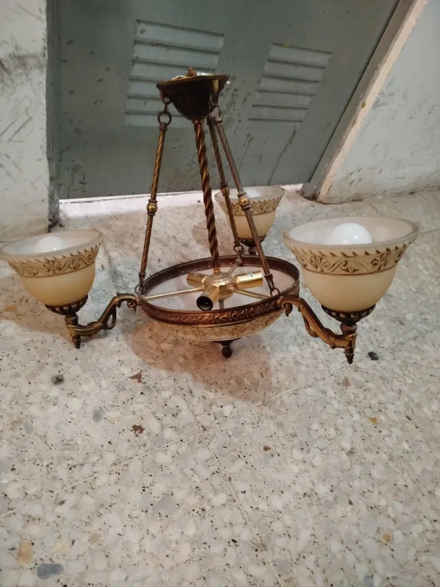 Lámpara de techo de cristal y metal