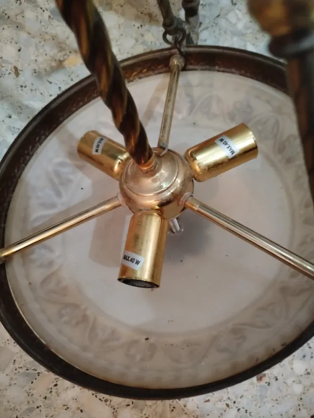 Lámpara de techo de cristal y metal