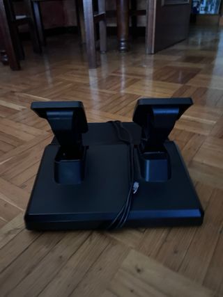 Volante Xbox Series X/S con pedali